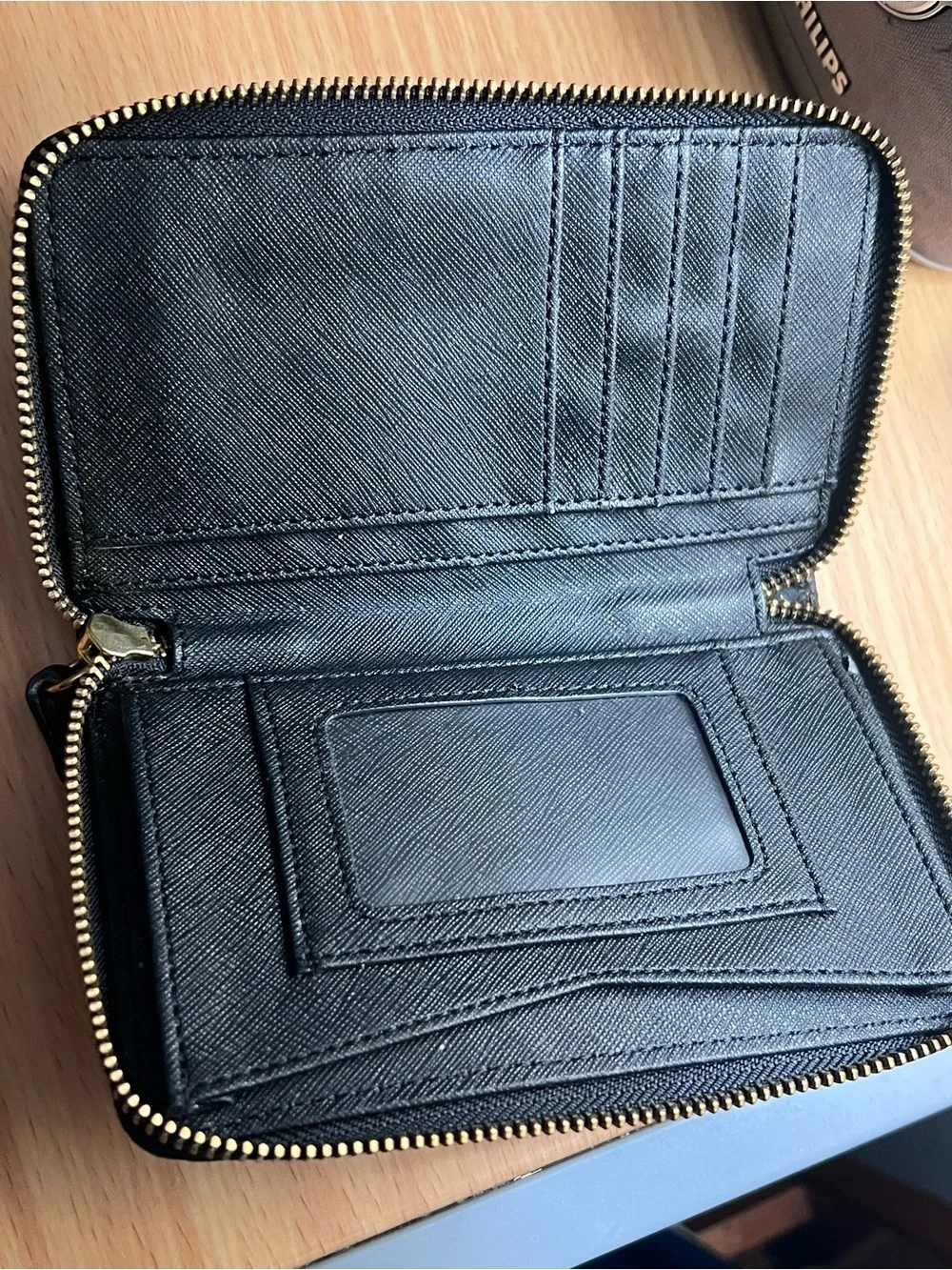 Fossil Black Pebbled Leather Zip Around Wristlet Wallet Gold Hardware